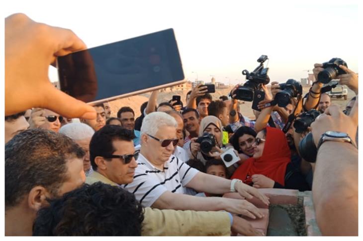 مرتضى منصور يضع حجر أساس فرع 6 أكتور